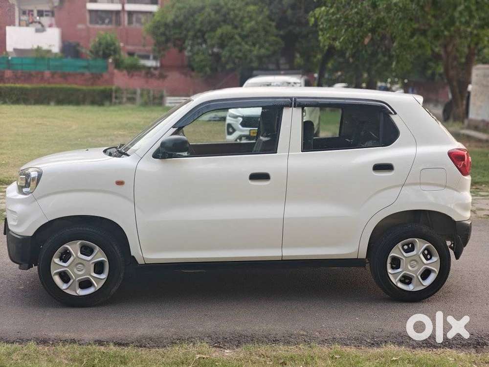 Maruti Suzuki S-presso Vxi Opt, 2022, Petrol