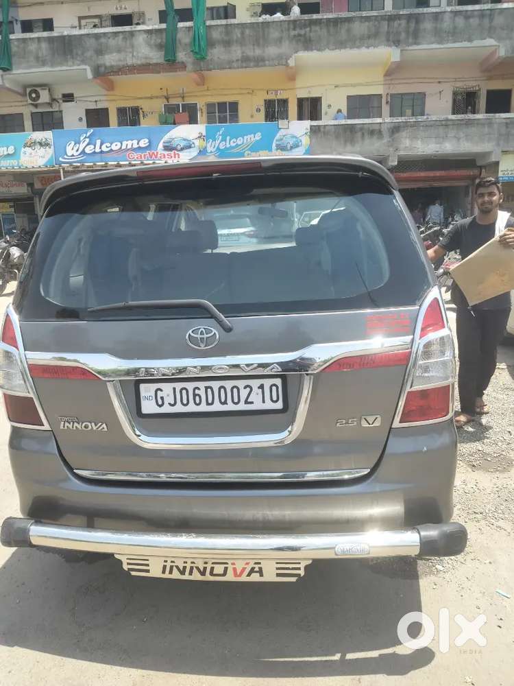 Toyota Innova 2010 Diesel Well Maintained