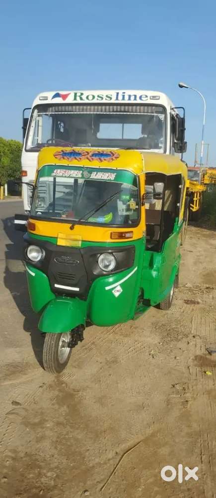 Fully conditional CNG Auto rickshaw (Only CNG , No petrol) (Reg KL 43