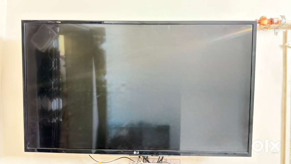 LG 43 inch smart LED TV