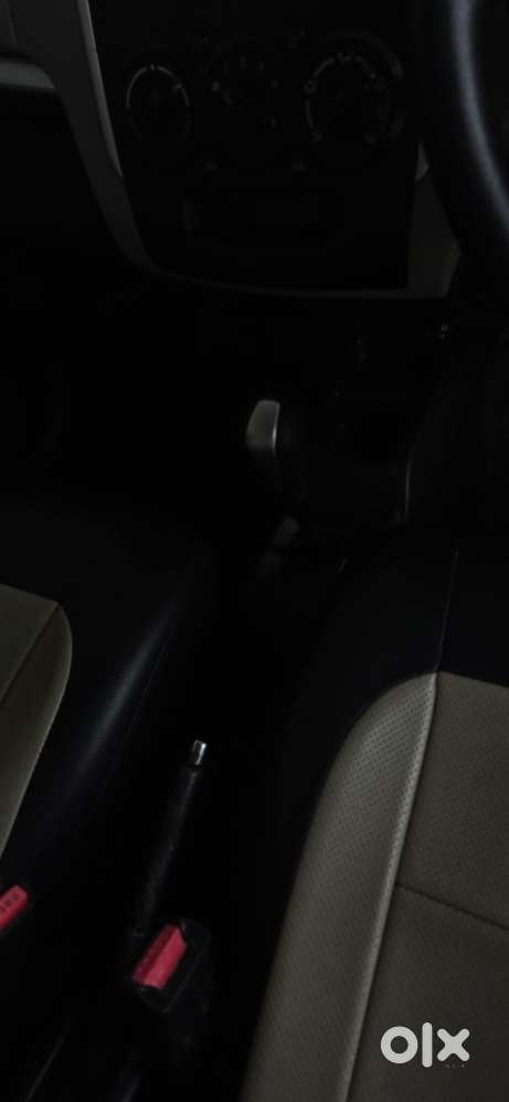 Maruti Suzuki Wagon R Vxi Amt1.2, 2016, Petrol