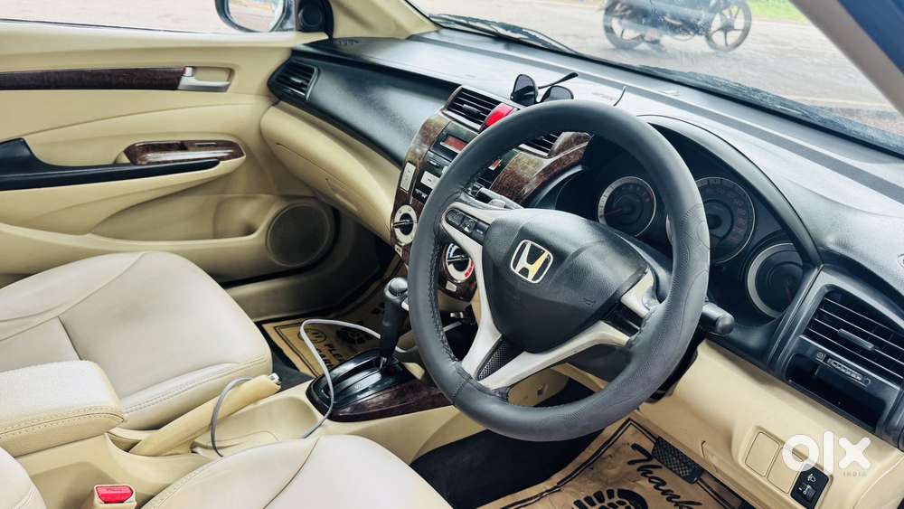Honda City V At, 2011, Petrol