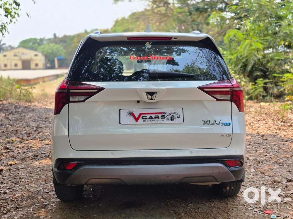 Mahindra Xuv700 2.0 Ax 5 Petrol Mt Str, 2022, Petrol