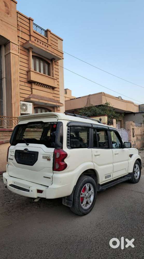 Mahindra Scorpio S10, 2017, Diesel