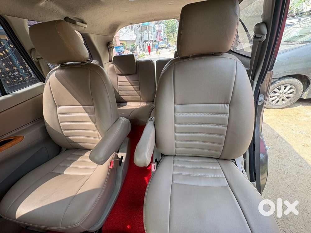 Toyota Innova 2.5 V 7 Str, 2011, Diesel