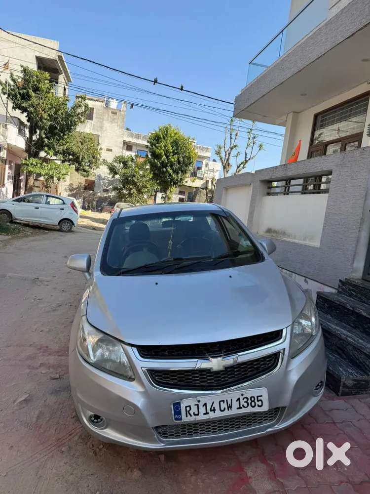 गाड़ी बेच रहा हूं