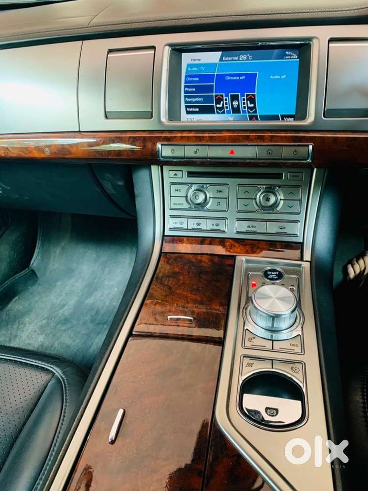 Jaguar Xf 2012 Petrol Well Maintained
