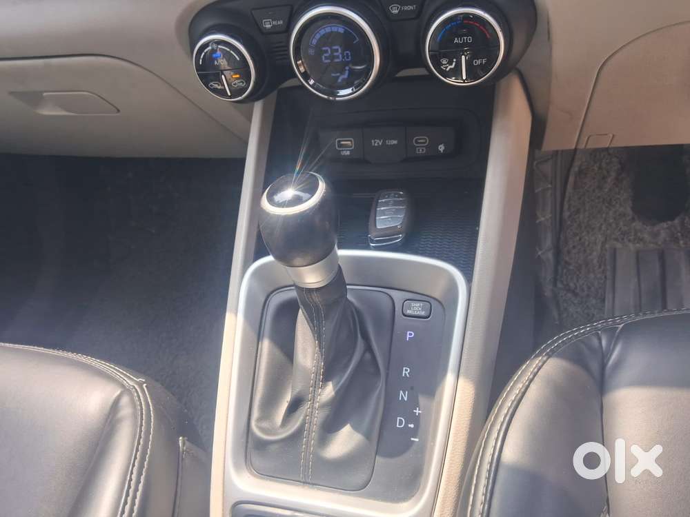 Hyundai Venue 1.0 Sx (o) Turbo Dct, 2023, Petrol