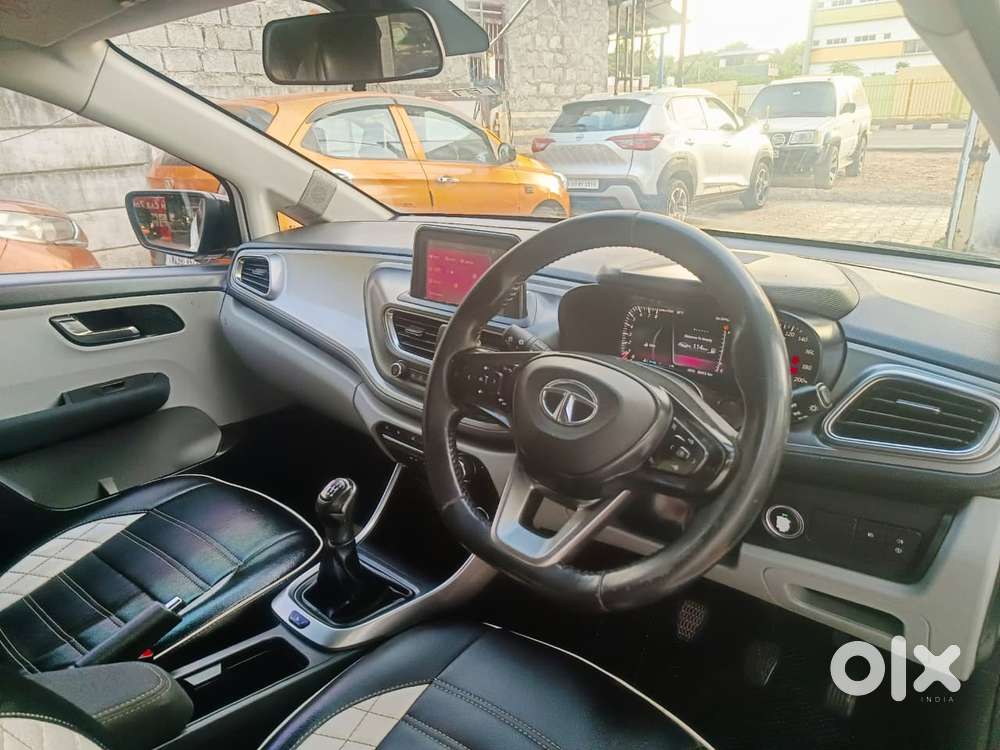 Tata Altroz, 2020, Petrol