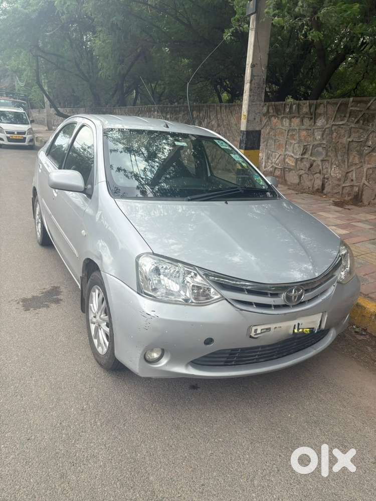Toyota Etios Petrol Manual 2011 Km Driven 104000