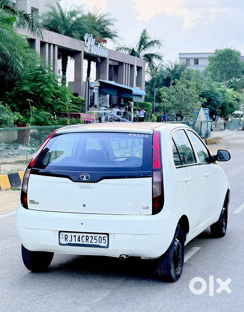 Tata Indica Vista Aura 1.3 Quadrajet (abs), 2013