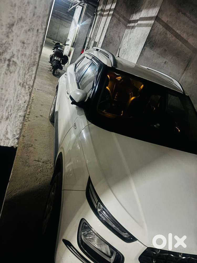 Hyundai Venue 2021 Petrol Well Maintained