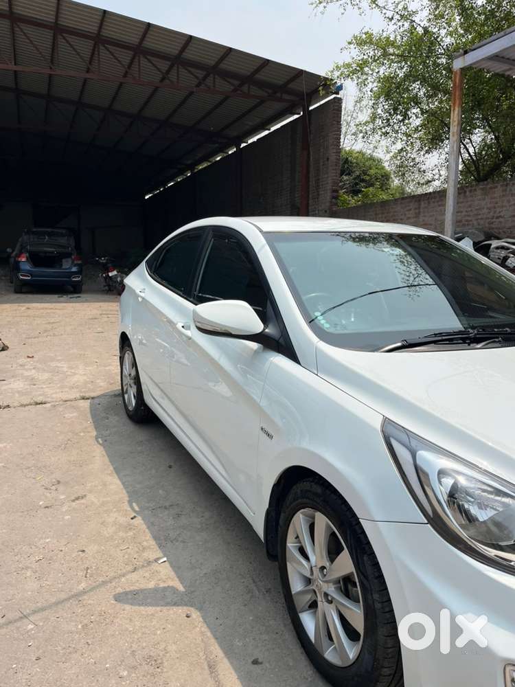 Modified Mint Condition Geniune Kilometers Verna 1.6