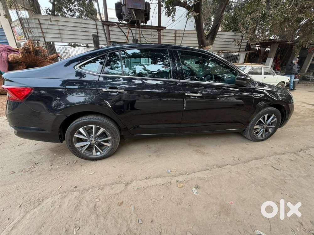 Skoda Slavia 1.5 Dsg At Apr 2025  8500 Km  Like New