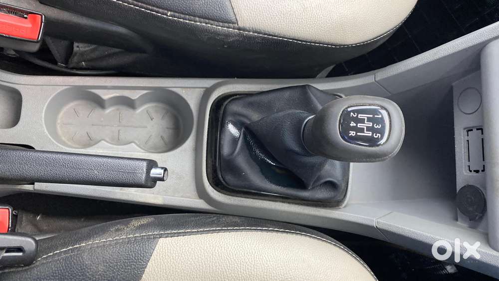 Tata Tiago Xe, 2021, Petrol