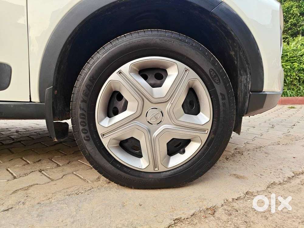 Tata Nexon 1.2 Revotron Xm, 2020, Petrol