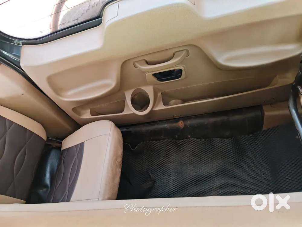 Mahindra Tuv 300 2016