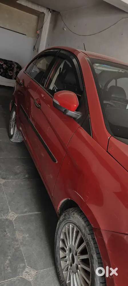 Tata Zest Xt Petrol 2015 (negotiable)
