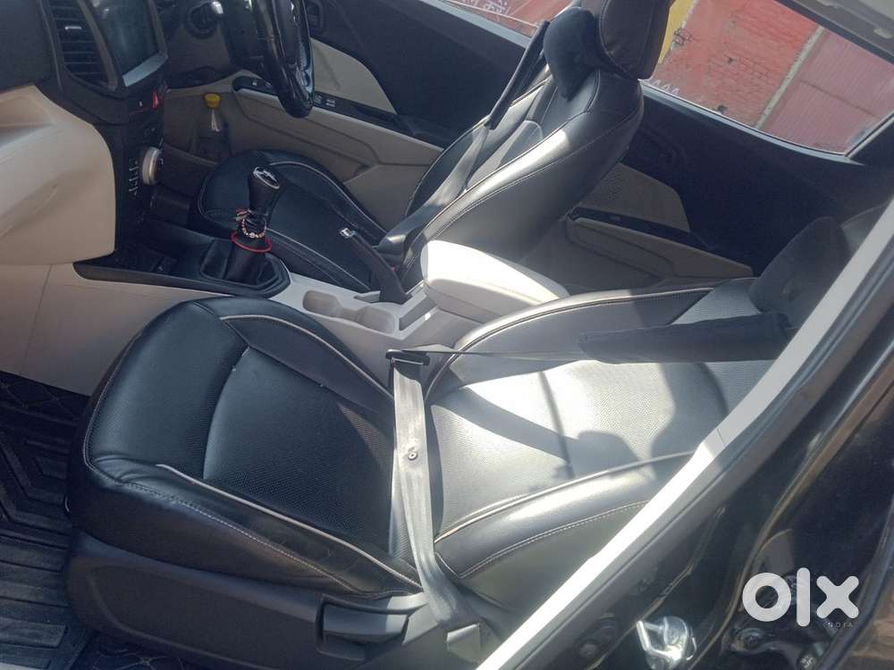 Mahindra Xuv300 2023 Diesel Well Maintained