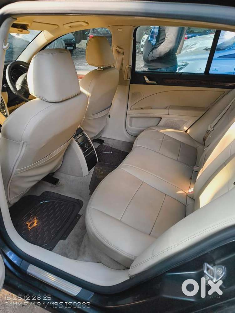 Skoda Superb 2012 Petrol 59800 Km Driven