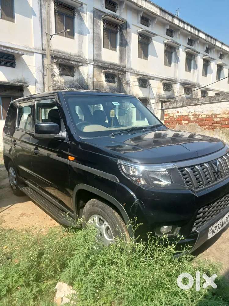 Mahindra Bolero Neo N8 2023  Diesel  Manual  Black