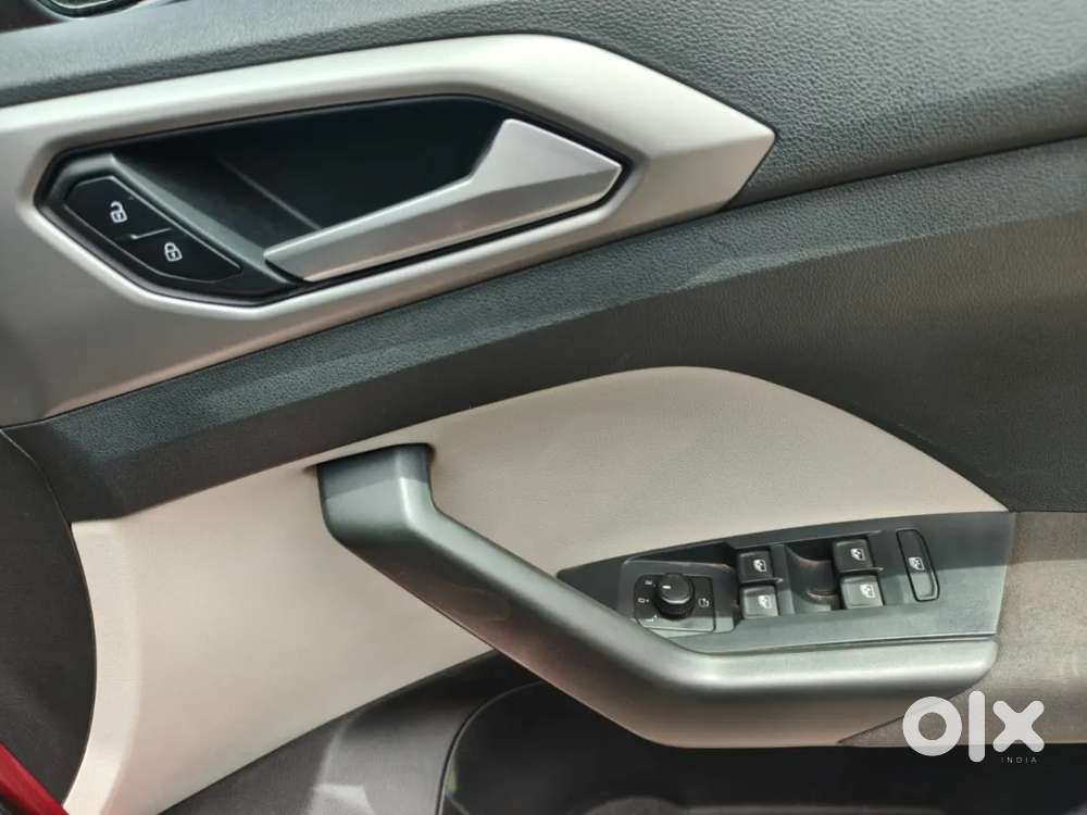 Volkswagen Taigun 1.0 Tsi Highline At, 2022, Petrol
