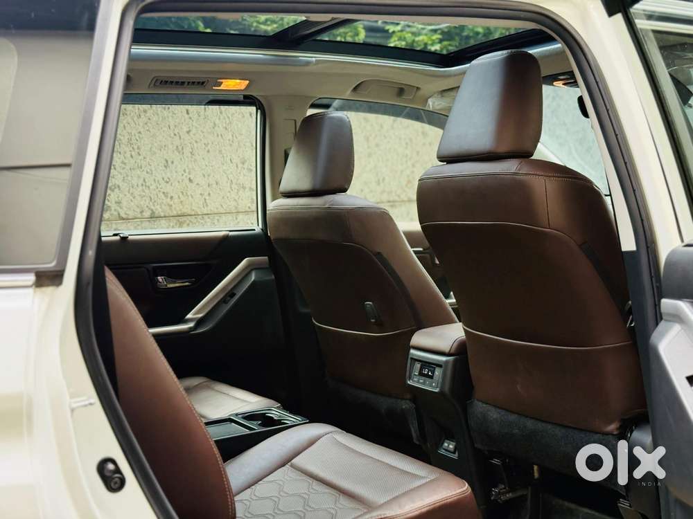 Toyota Innova Hycross 2.0 Zx Hybrid 7 Str, 2025, Petrol