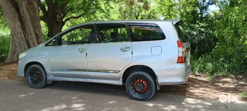 Toyota Innova 2007 Diesel 270000 Km Driven