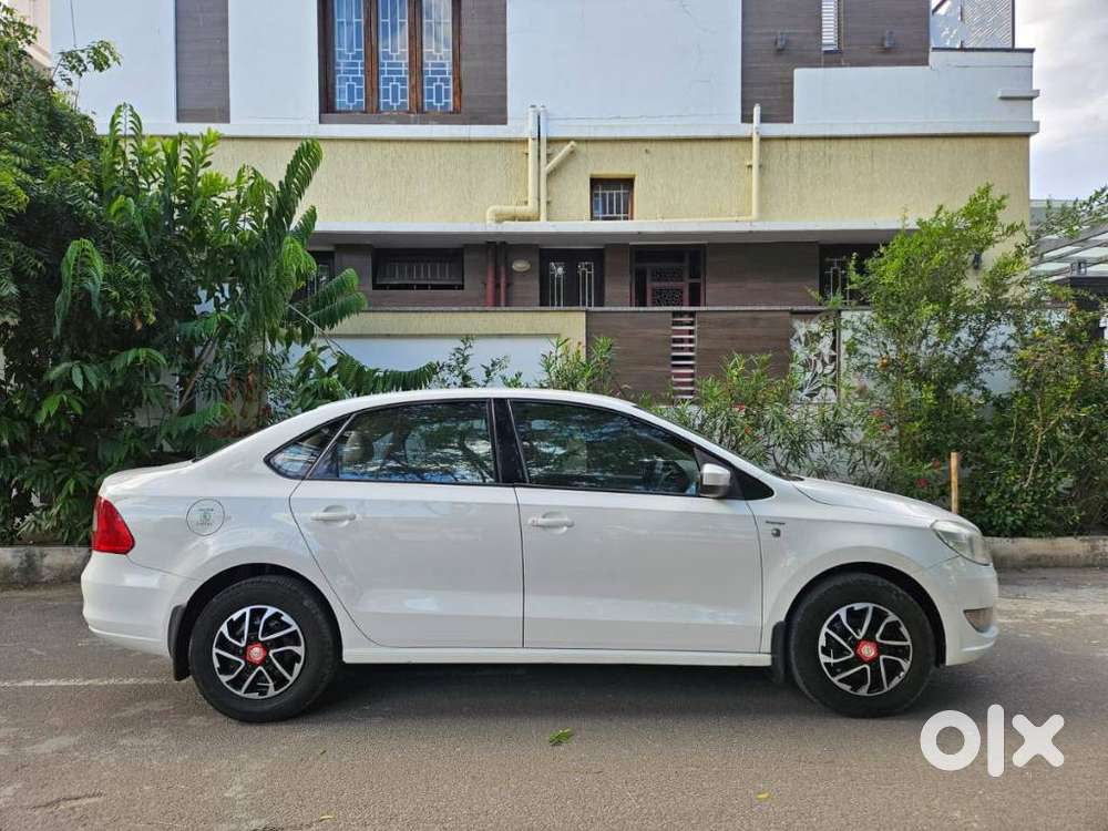 Skoda Rapid 2011-2013 1.6 Mpi At Elegance, 2013, Diesel