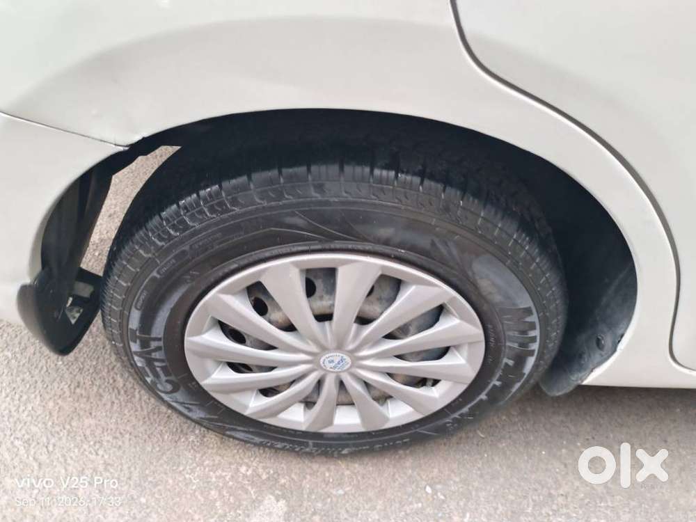 Maruti Suzuki Swift Dzire Vxi Optional, 2021, Petrol