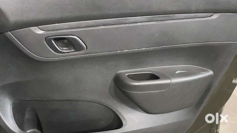 Renault Kwid 1.0 Rxt Amt Opt, 2017, Petrol