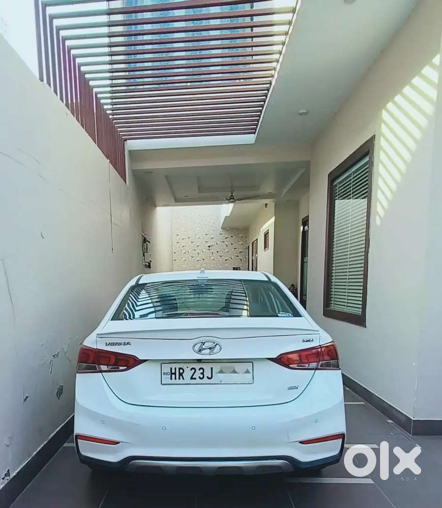 Premium Car Verna 1.6 Sxo Special Anniversary Edition