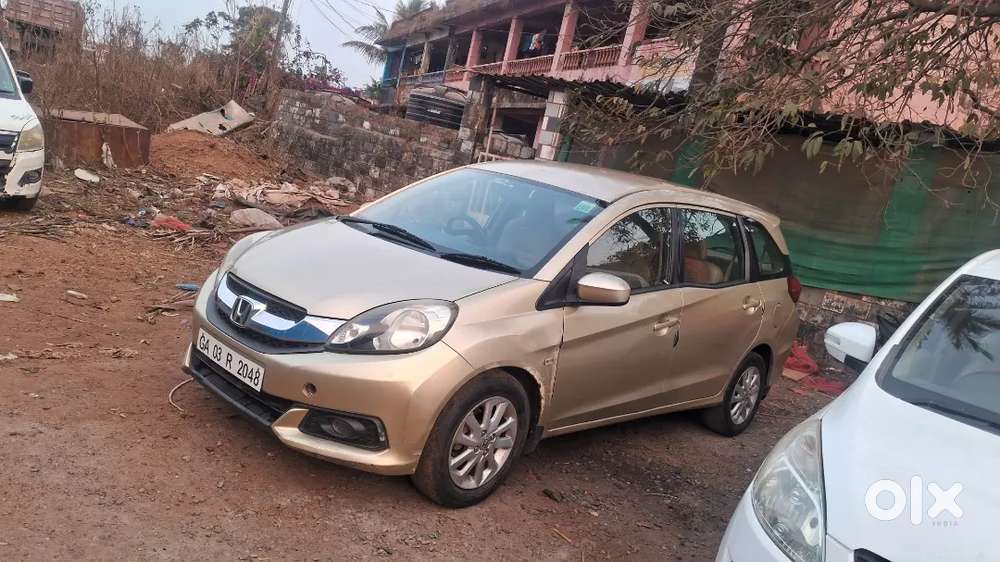 Honda Mobilio Top  2015 7 Seater Car