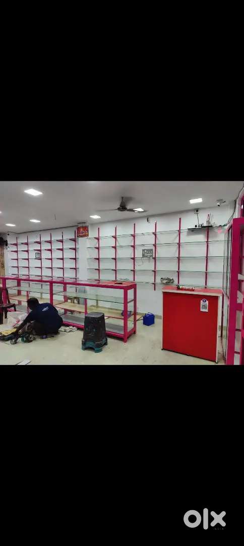 SHOW CASES