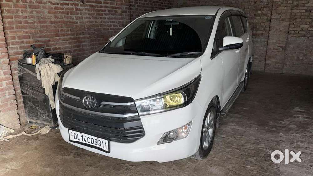 Toyota Innova Crysta 2018 Diesel Well Maintained