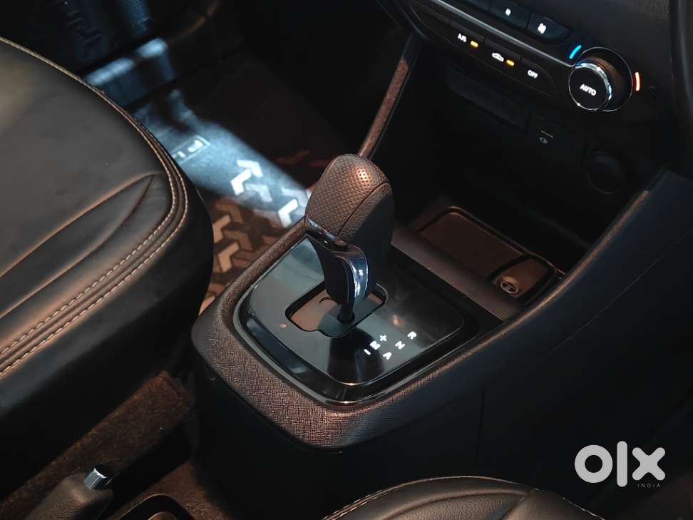 Tata Punch 1.2 Revotron Creative Amt Dual Tone, 2022, Petrol