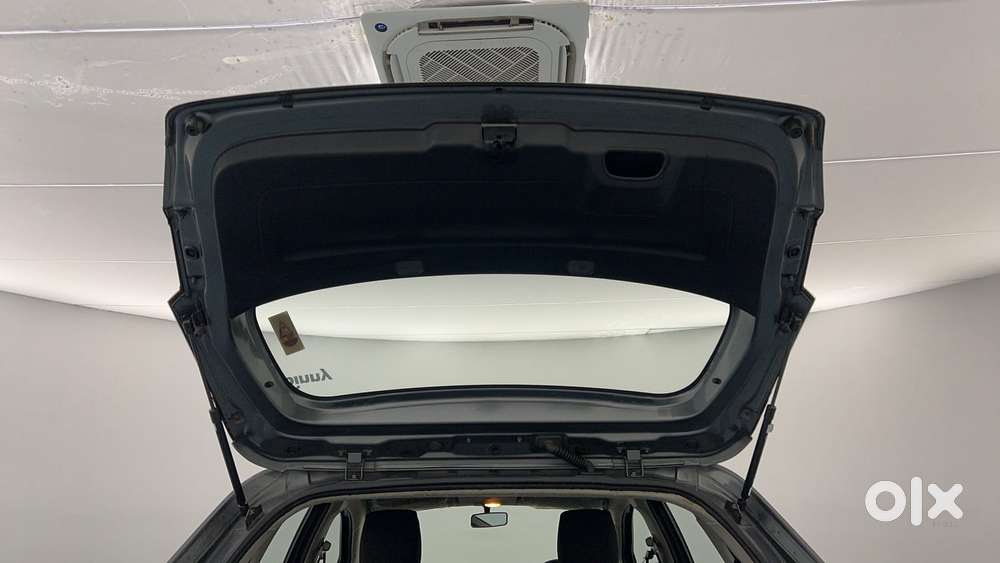 Tata Altroz 1.2 Xm Plus, 2022, Petrol