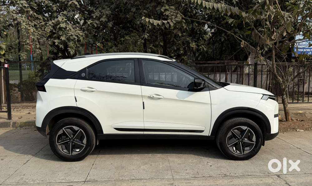 Tata Nexon, 2023, Petrol