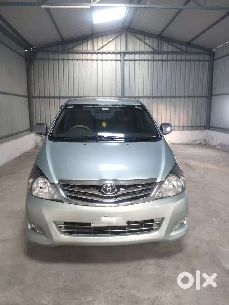 Toyota Innova 2.5v  2005
