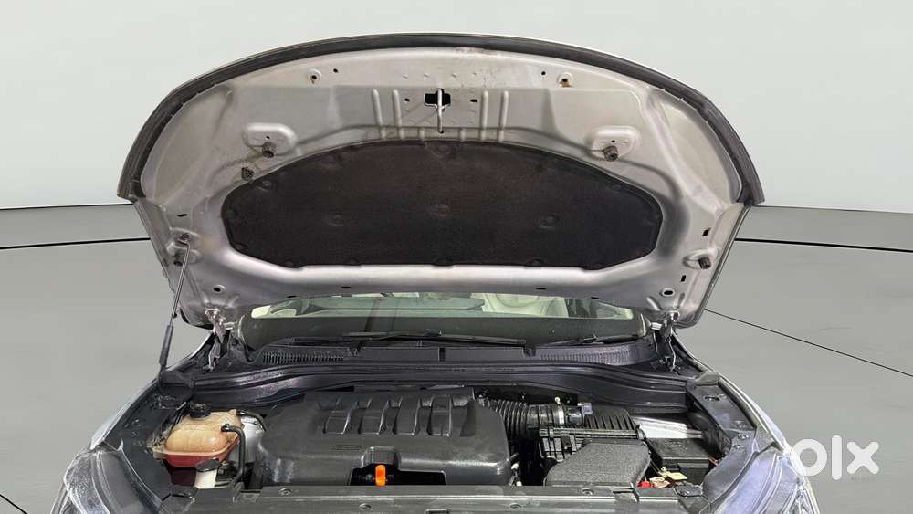 Mahindra Xuv700 2.0 Ax 5 Petrol At Str, 2022, Petrol