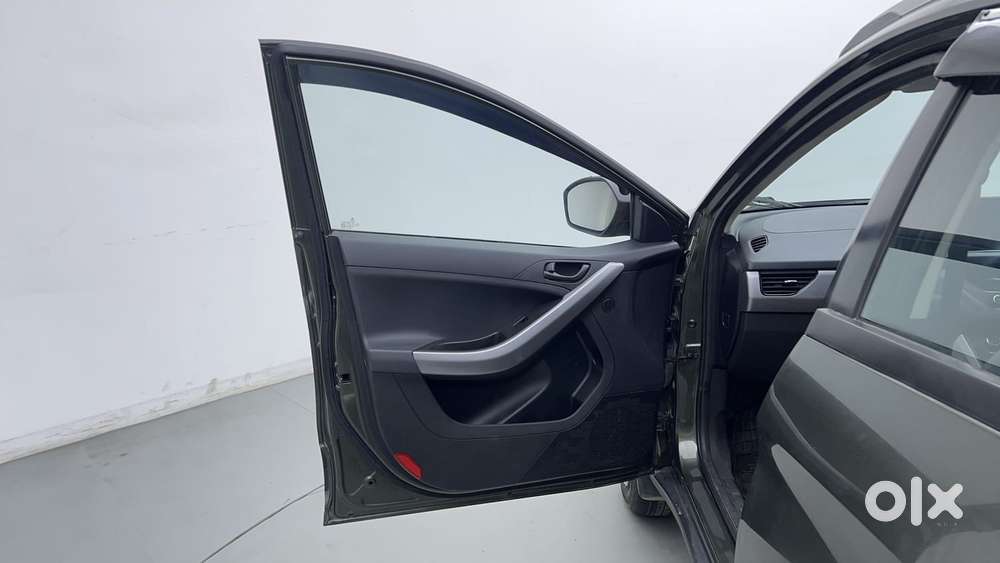 Tata Nexon 1.2 Revotron Xm (s), 2022, Petrol