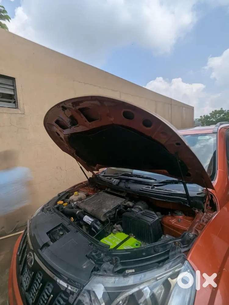 Mahindra Xuv500 2016 Diesel, Push Start,and Sunroof