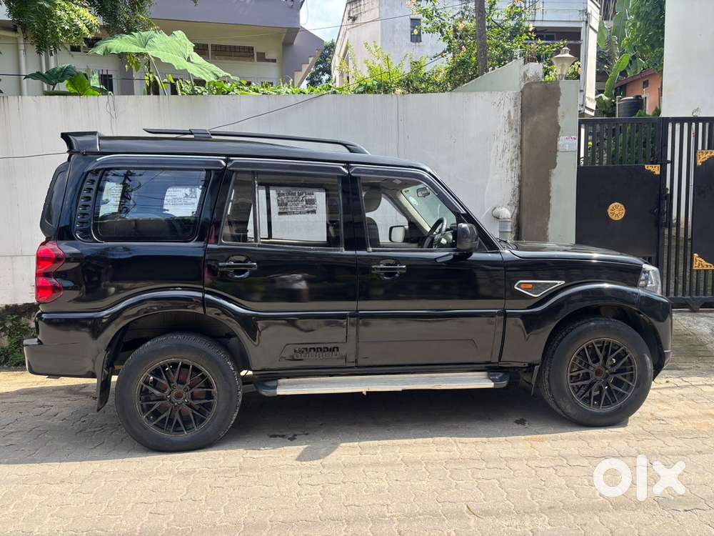 Mahindra Scorpio Diesel 2015