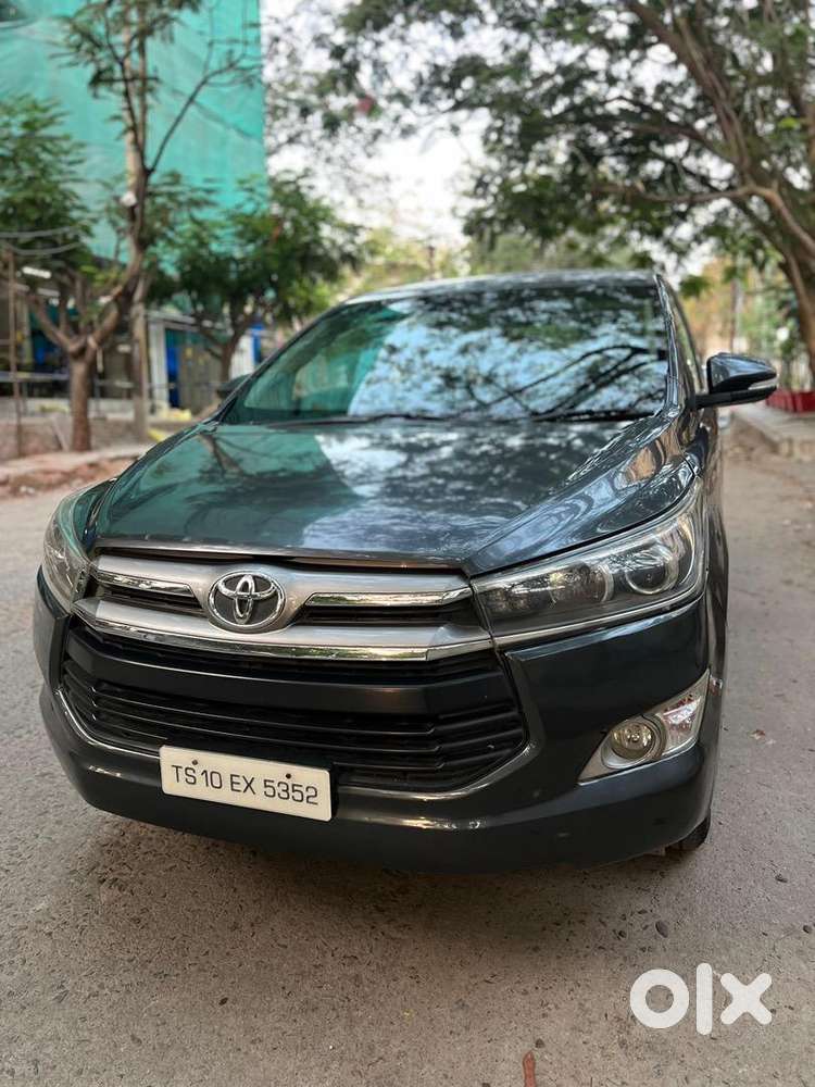 Toyota Innova Crysta 2016 Diesel Well Maintained