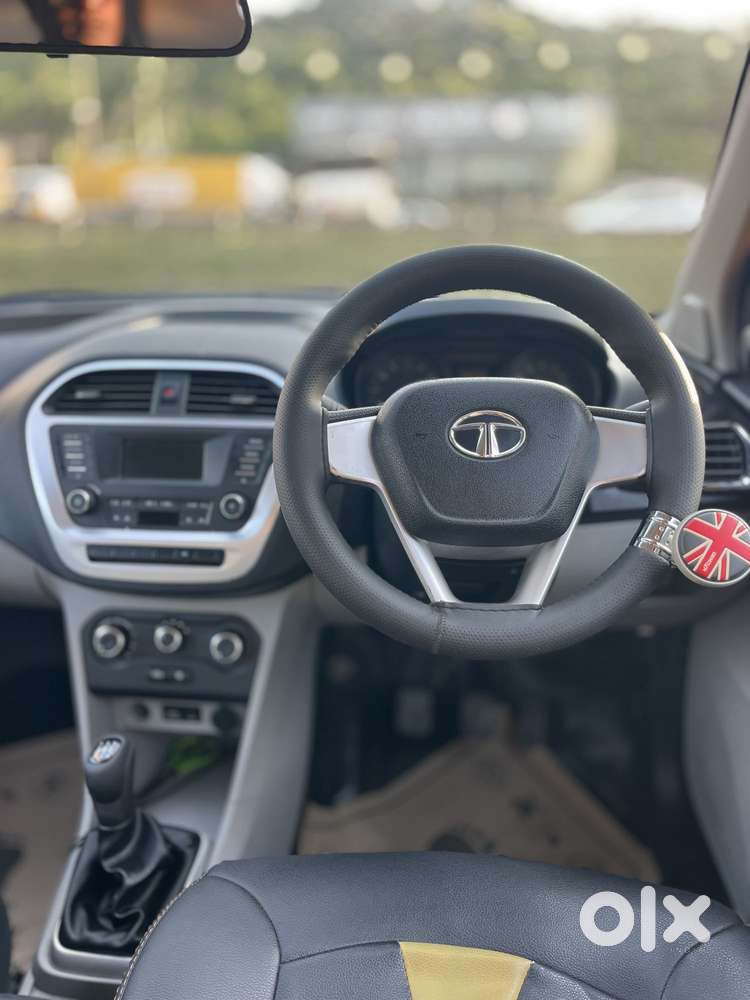 Tata Tiago 1.2 Revotron Xt (o), 2016, Petrol