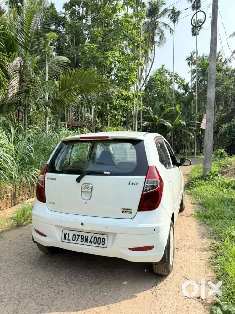 Hyundai Grand I10 2012 Petrol Well Maintained With Sunroof