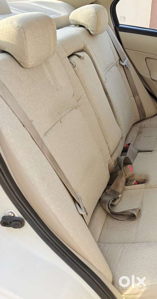 Maruti Suzuki Swift Dzire Vxi Optional, 2016, Petrol