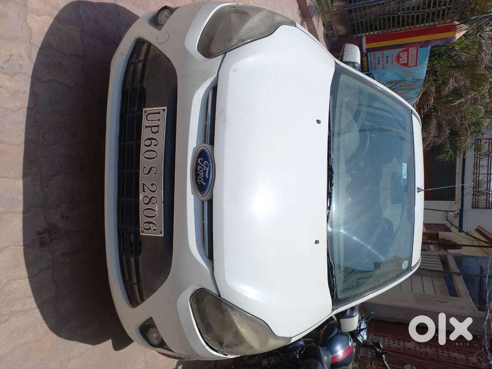 A Petdonal Car In Good Running Conditionn With Suprrb Mudic System