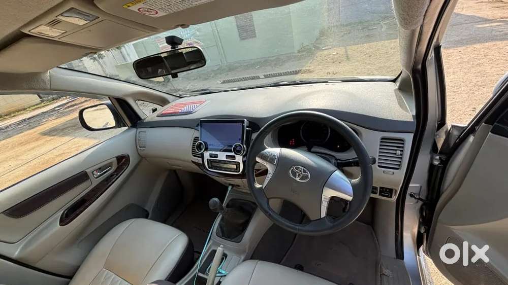 Toyota Innova 2015 Diesel 135000 Km Driven