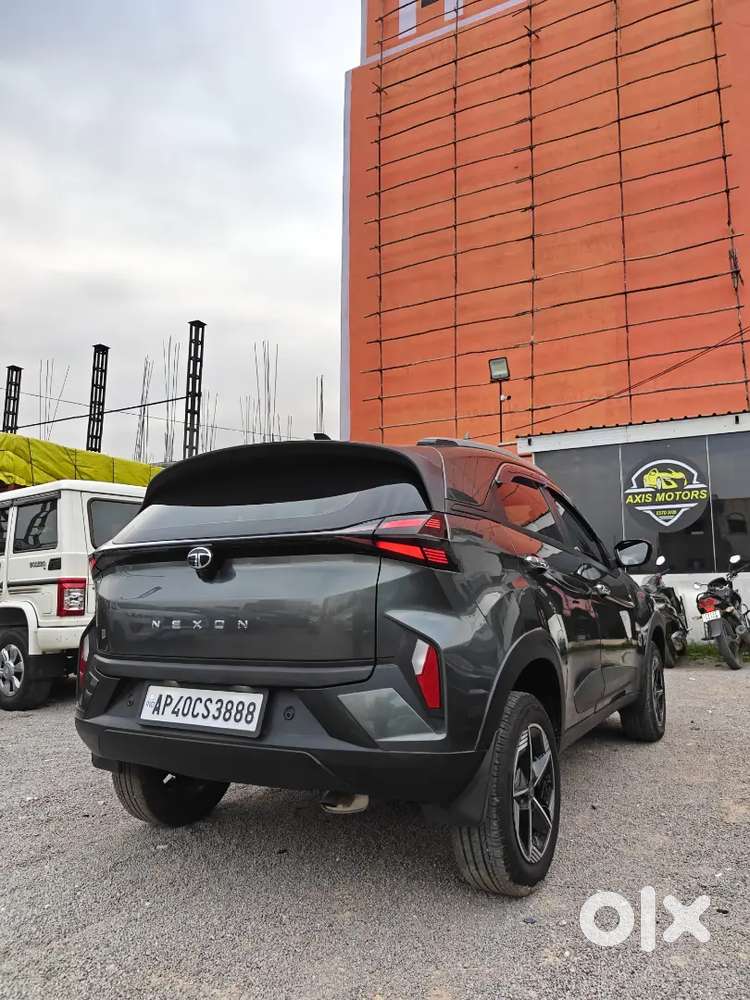 Tata Nexon 2024 Petrol Well Maintained